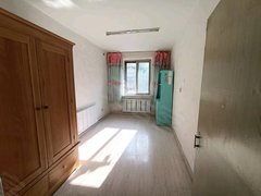 抚顺望花雷锋路一中附近陪读三室一厅一卫拎包年付1000一个月出租房源真实图片