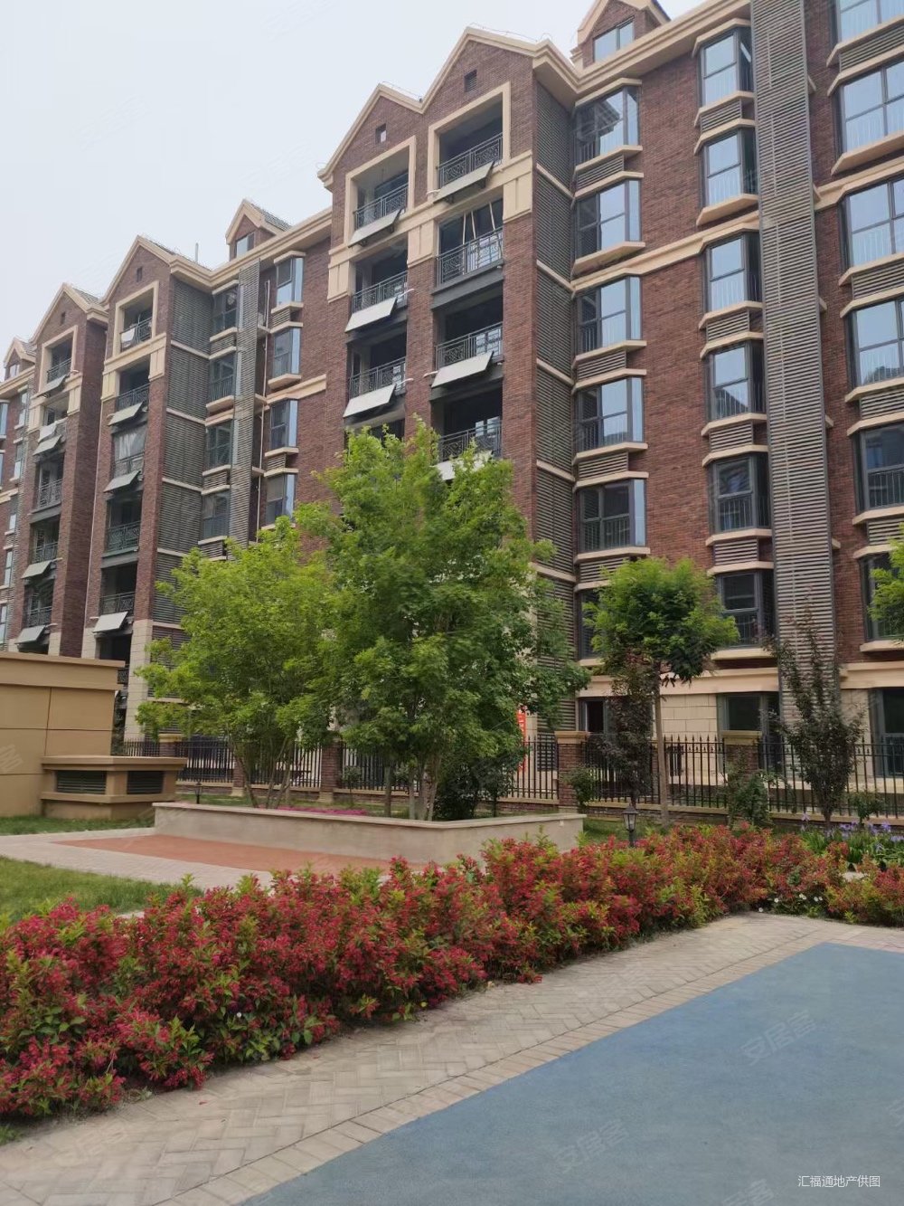 保定房产网>保定二手房>高碑店二手房>高铁新区二手房>英伦名郡>