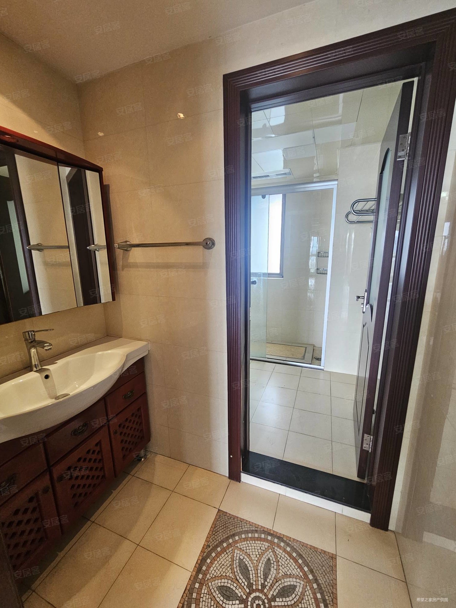 华敏世家真实照片价格看中可谈有钥匙