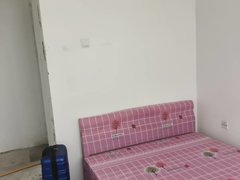 喀什喀什市喀什城区出租文化一期毛坯，有两张床，水电气正常使用，停车方便出租房源真实图片