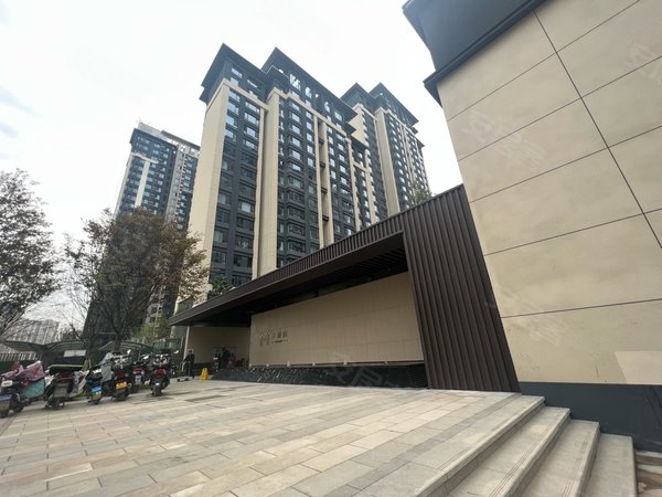 西安高新区鱼化寨卓越坊急租鱼化寨软件新城吾悦广场环普软件园中软