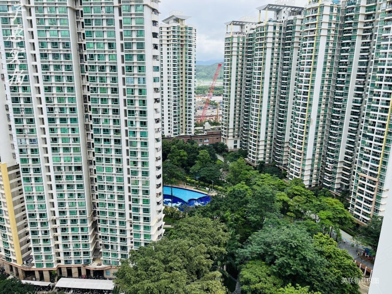 皇御苑(二期) 商业配套成熟 南北通透 装修好 交通便捷