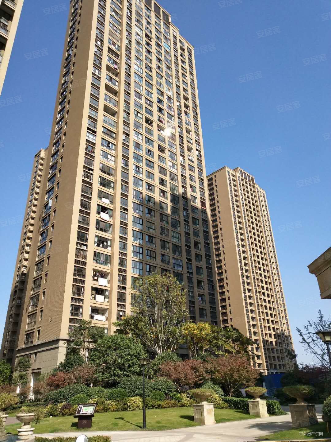 盈都江悦城 楼层好  精装修 满五    随时看房,拎包入住