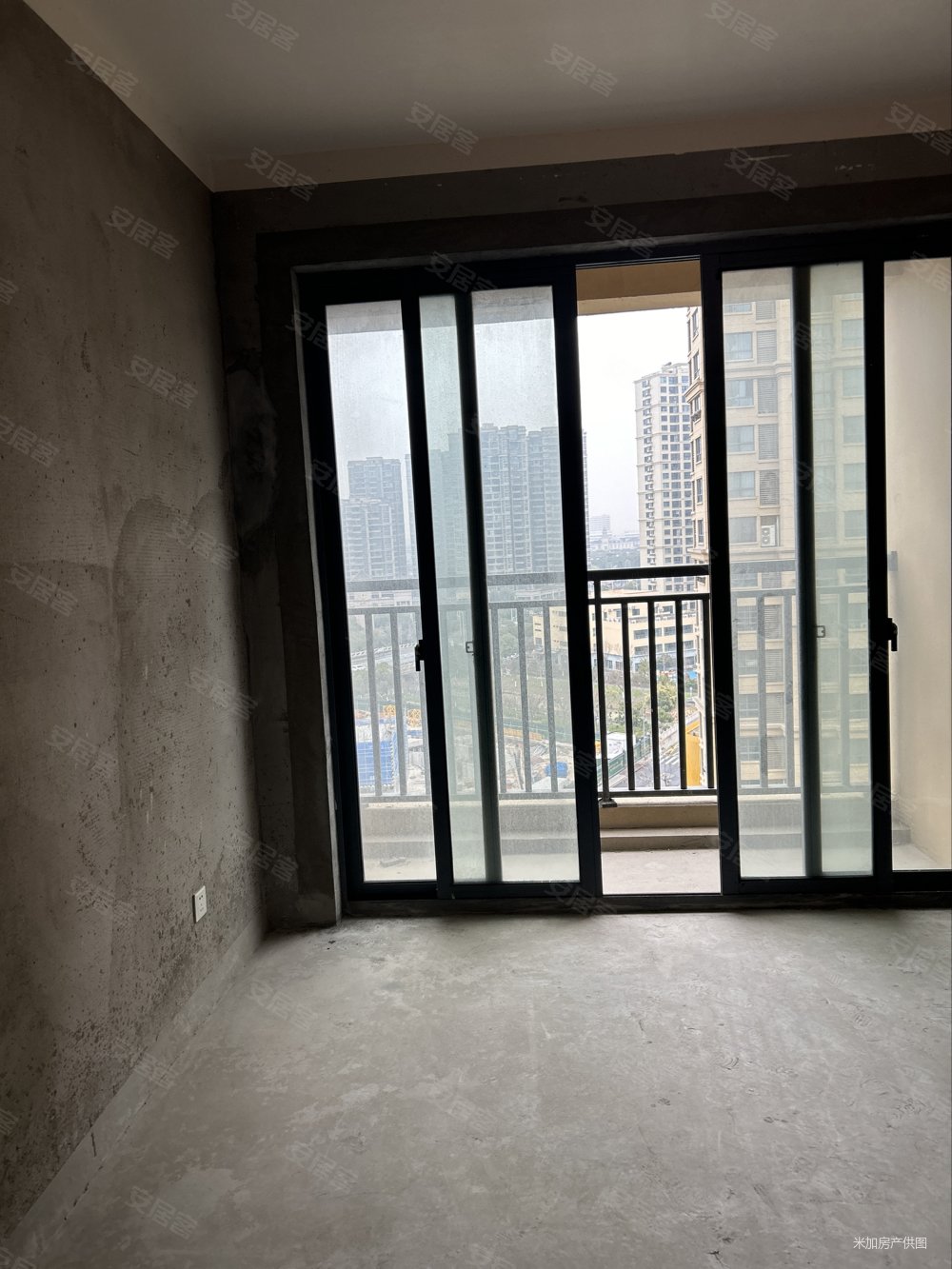 嘉兴房产网>嘉兴二手房>平湖二手房>平湖市区二手房>湖景花苑>1000