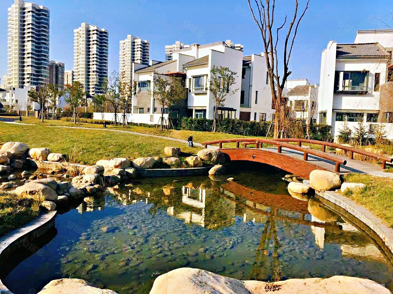 浐灞半岛叠拼别墅带院子送地下室精装修中央空调急售