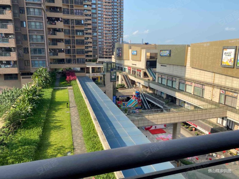 城光荟景 精装好房 近医院 楼龄新 购物方便 满二