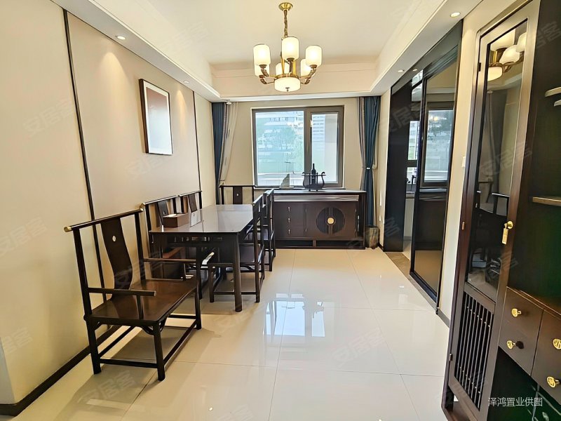 融创红岛湾产权清晰南北通透装修好带电梯次新房