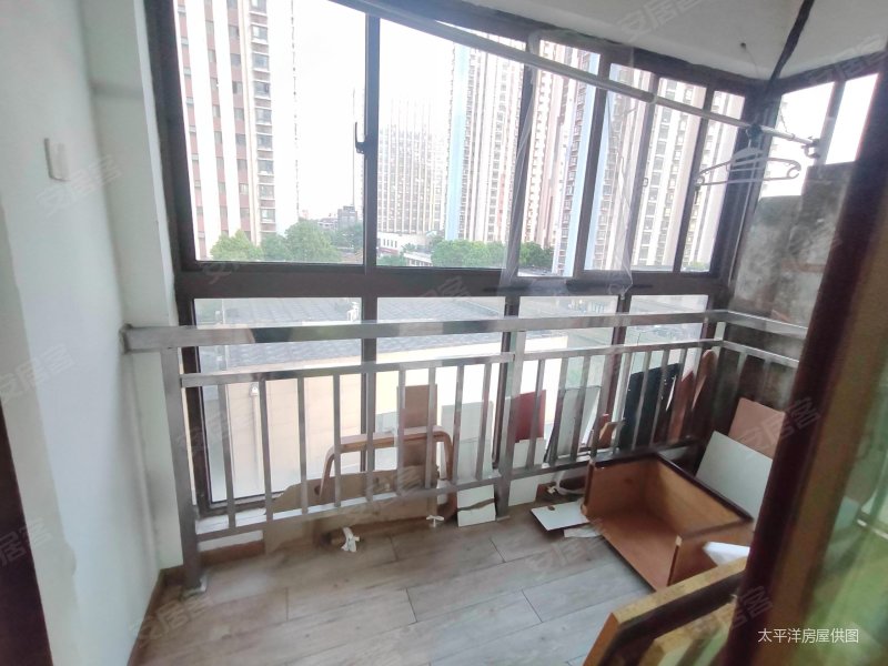 满五 商业配套成熟,泰翔嘉苑二手房,318万,2室2厅,1卫,94平米-上海