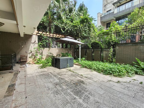 深圳龙岗大运星河时代大运会馆 星河时代别墅 豪华装修 前后大花园