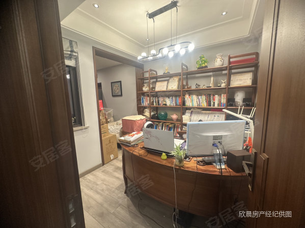 置信原墅4室2厅2卫123.3㎡南北280万