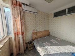 丹东振兴六纬路小学学区保利一期，50平，电梯11楼，600一个月，家具家电齐全出租房源真实图片