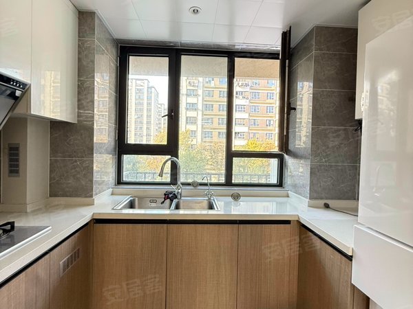 苏州太仓娄东翡丽云邸翡丽云邸,洋房小区,精装修三房两卫,拎包入住