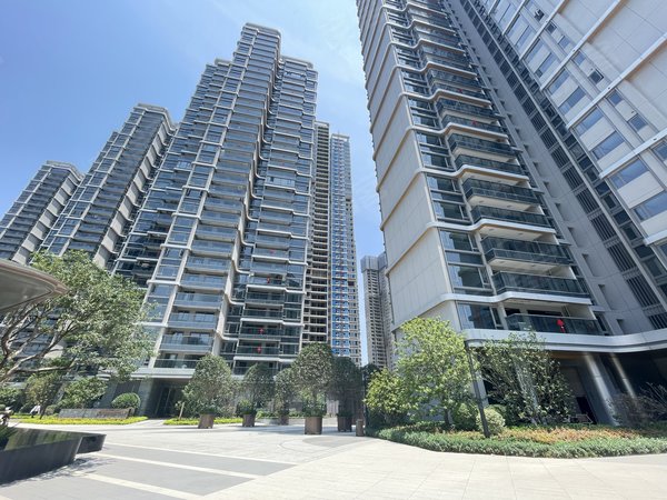 广州番禺万博越秀和樾府汉溪长隆锦绣对面和樾府新房出租 近天河城