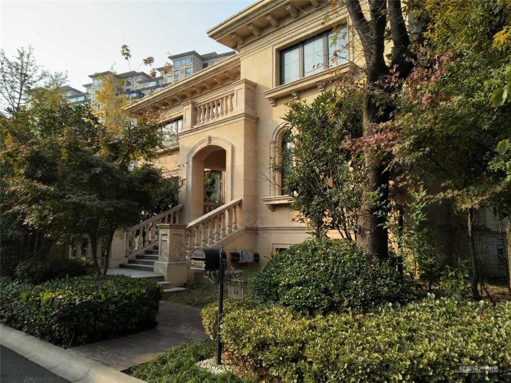 凯瑞国宝花园别墅