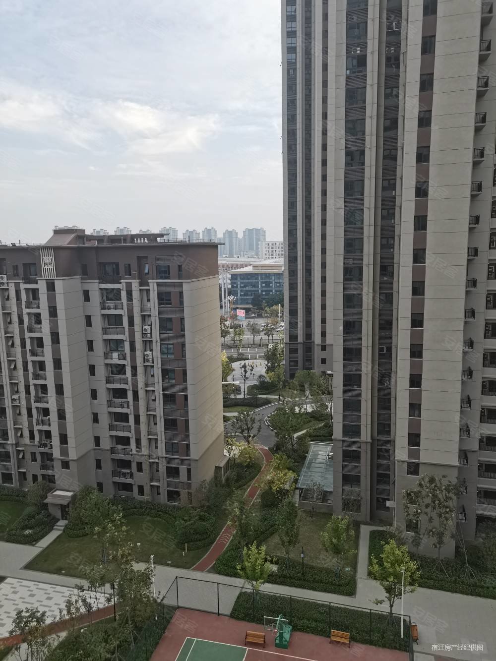 泗洪碧桂园4室2厅2卫136㎡南115万