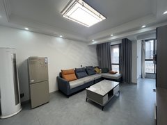 驻马店驿城大商新玛特爱克首府B区,三室,有暖气,玖隆茂旁,可拎包入住出租房源真实图片