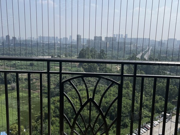 广州番禺汉溪长隆珑翠北区珑翠花园精致4房 装修新高层视野好 番中家