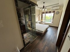 重庆南岸学府大道（0中介转租）五公里工商大 招商局大厦后面 可短租可月付出租房源真实图片