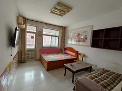 乐陵城区人民广场一个月400压一付三，府贵豪庭2楼一室家具家电齐全，拎包入住出租房源真实图片