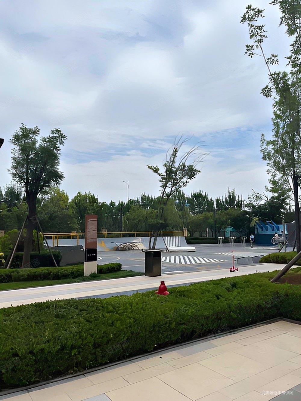 龙湖昱城一期现房直属瑞华昱华天街旁套三房随时看房