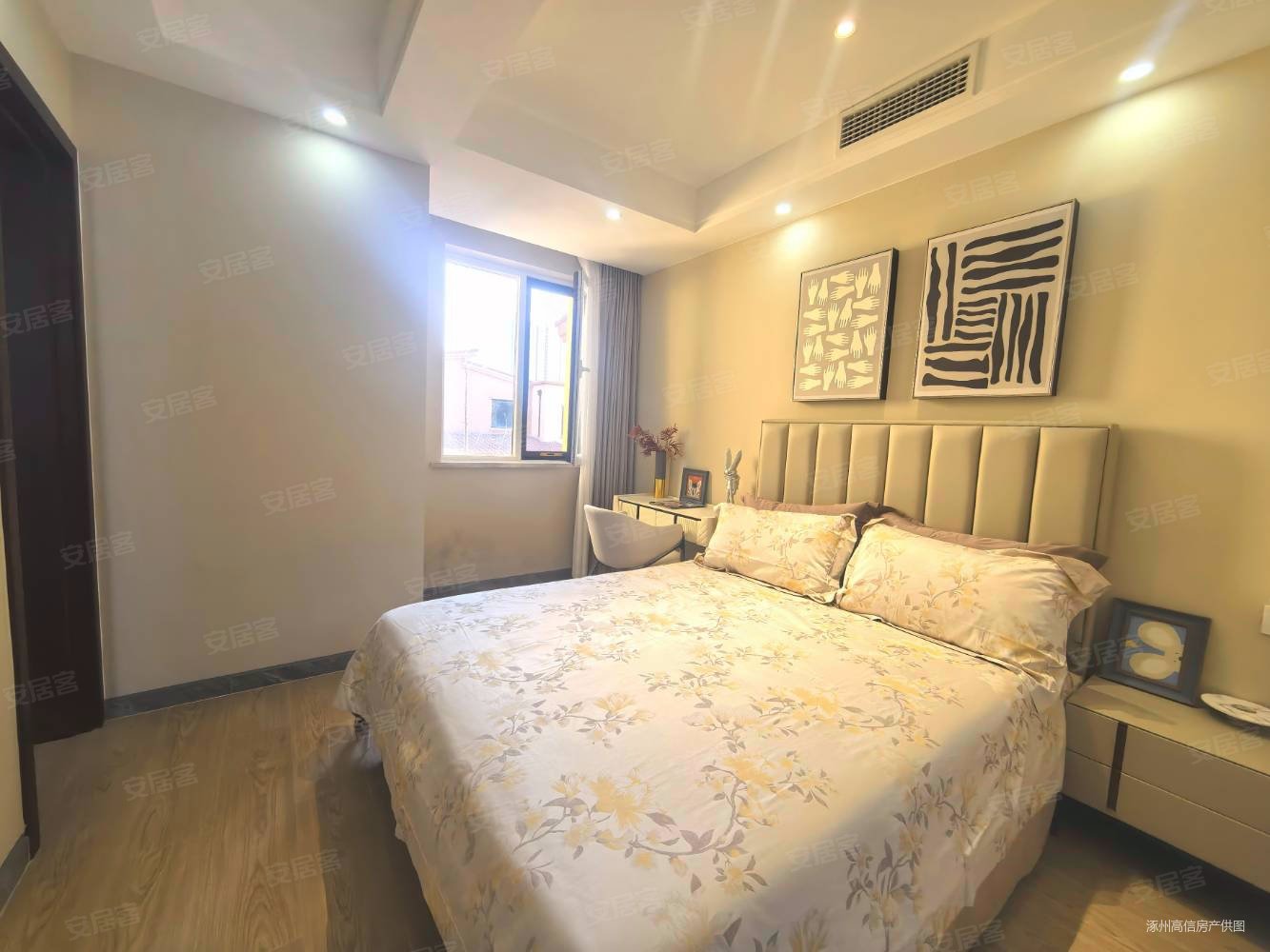 西京都高尔夫别墅4室3厅5卫237㎡南北106.1万