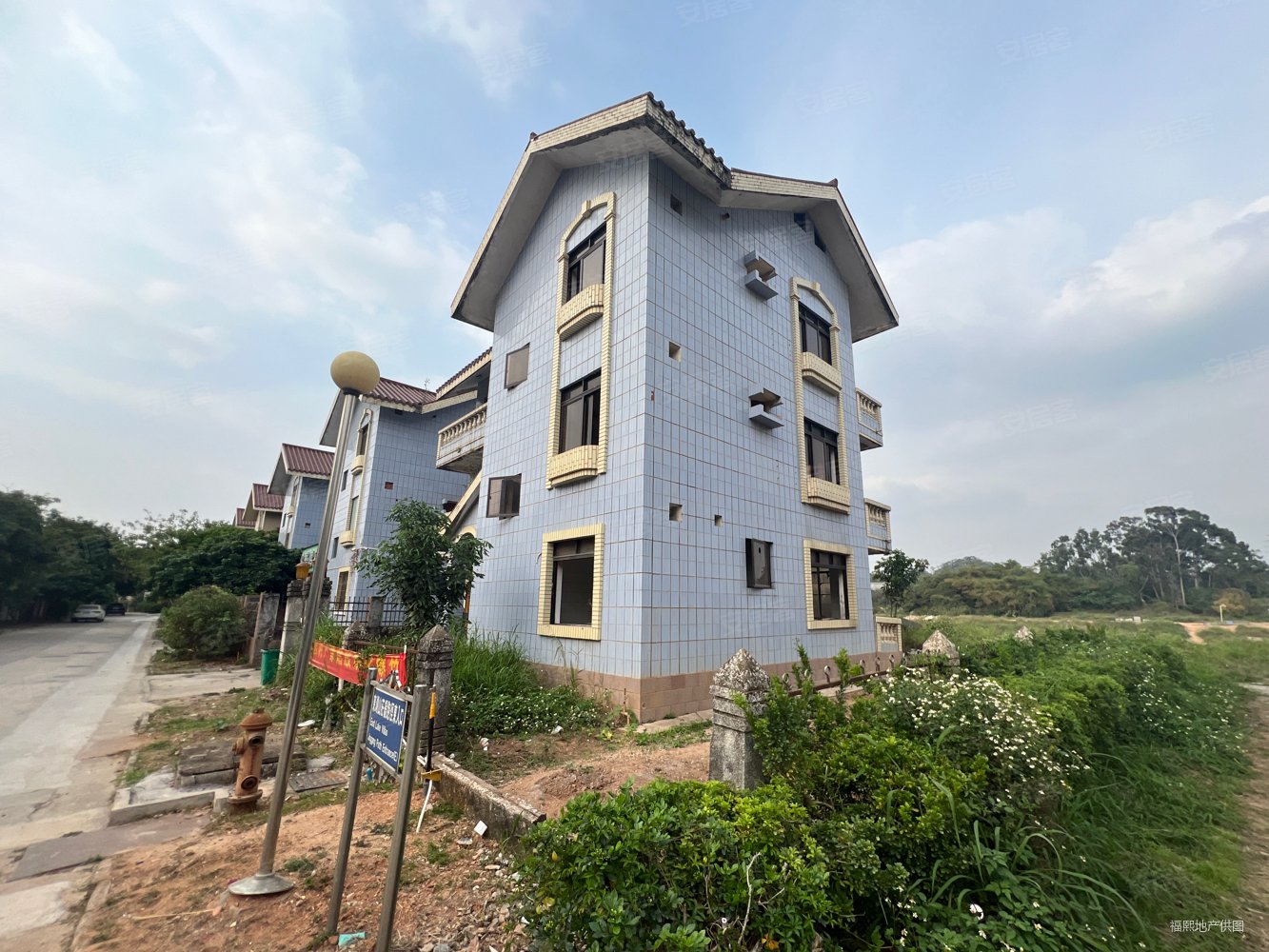 出国急售,东湖山庄(别墅)二手房,498万,6室2厅,5卫,300平米-东莞安居