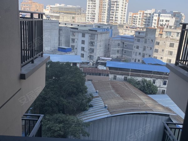 南宁横县横县城区龙鼎花园湖景房,出行方便,停车位足出租房源真实图片