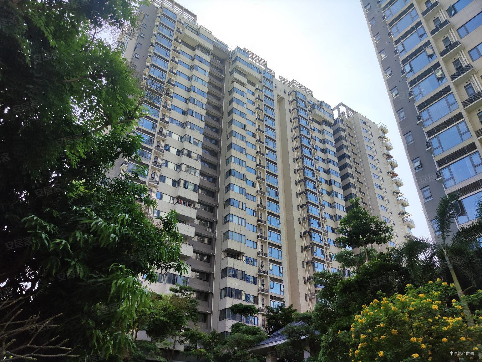 深圳房产网>深圳二手房>南山二手房>后海二手房>鸿威海怡湾畔花园>