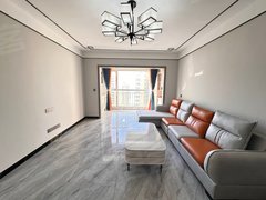 曲靖麒麟南市区南 麒麟湖旁边，精装修三居室，家具家电齐全，拎包入住出租房源真实图片