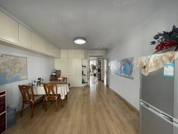朝阳双塔大润发光明街小区光明街附近,五楼带六楼,137平,三室精装修年租12000元出租房源真实图片