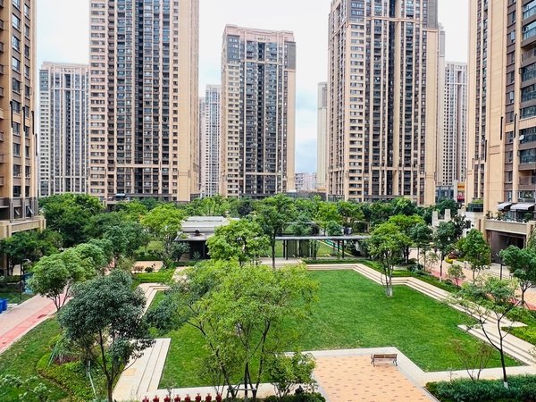 昆明官渡海伦国际海伦国际依云郡海伦国际依云郡 3室2厅1卫 全新未住