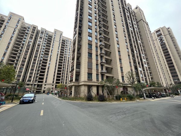 绍兴柯桥柯岩育红新景园面料市场旁 育红新景园 大阳台 押一付一包