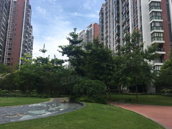 广州南沙金洲越秀滨海隽城越秀滨海隽城  业主刚搬走 房子干净整洁 可