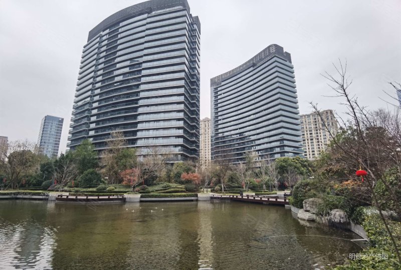 黄埔滨江中心区域 老上海核心地带 十大豪宅之一 的气势,绿城黄浦湾