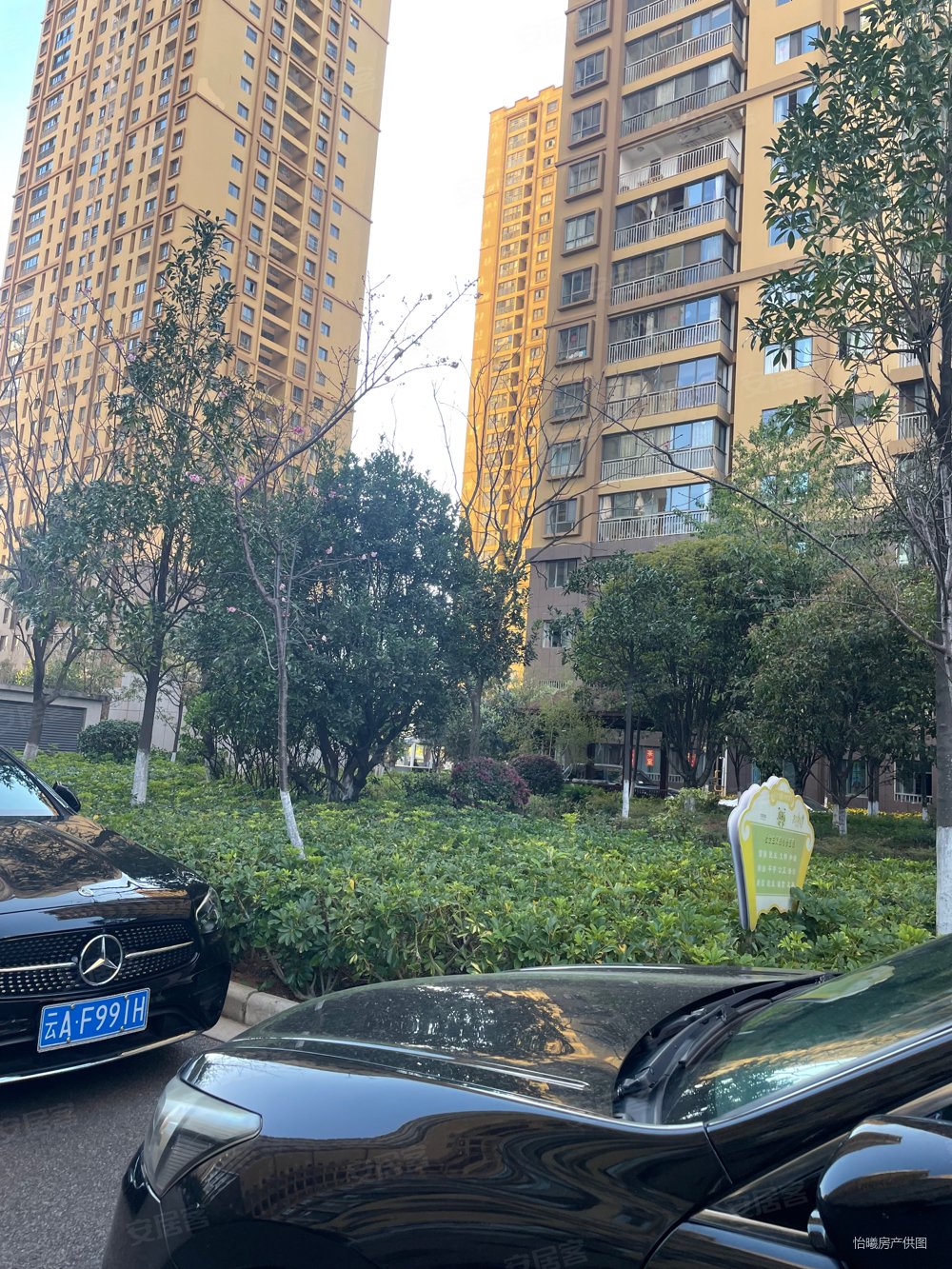 北辰财富中心商圈溪畔丽景小区两室两厅一卫出售