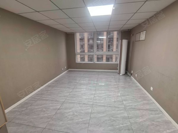 徐州鼓楼鼓楼广场风尚米兰(商住楼)风尚米兰复式公寓楼上宜居楼下办工电梯暖气方便停车有钥匙随时看出租房源真实图片