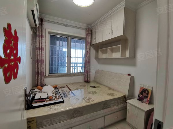 徐州丰县丰县城区凤鸣城(B区)凤鸣城 精装三室 暖气房 采光好家电齐全 干净整洁 拎包即住出租房源真实图片