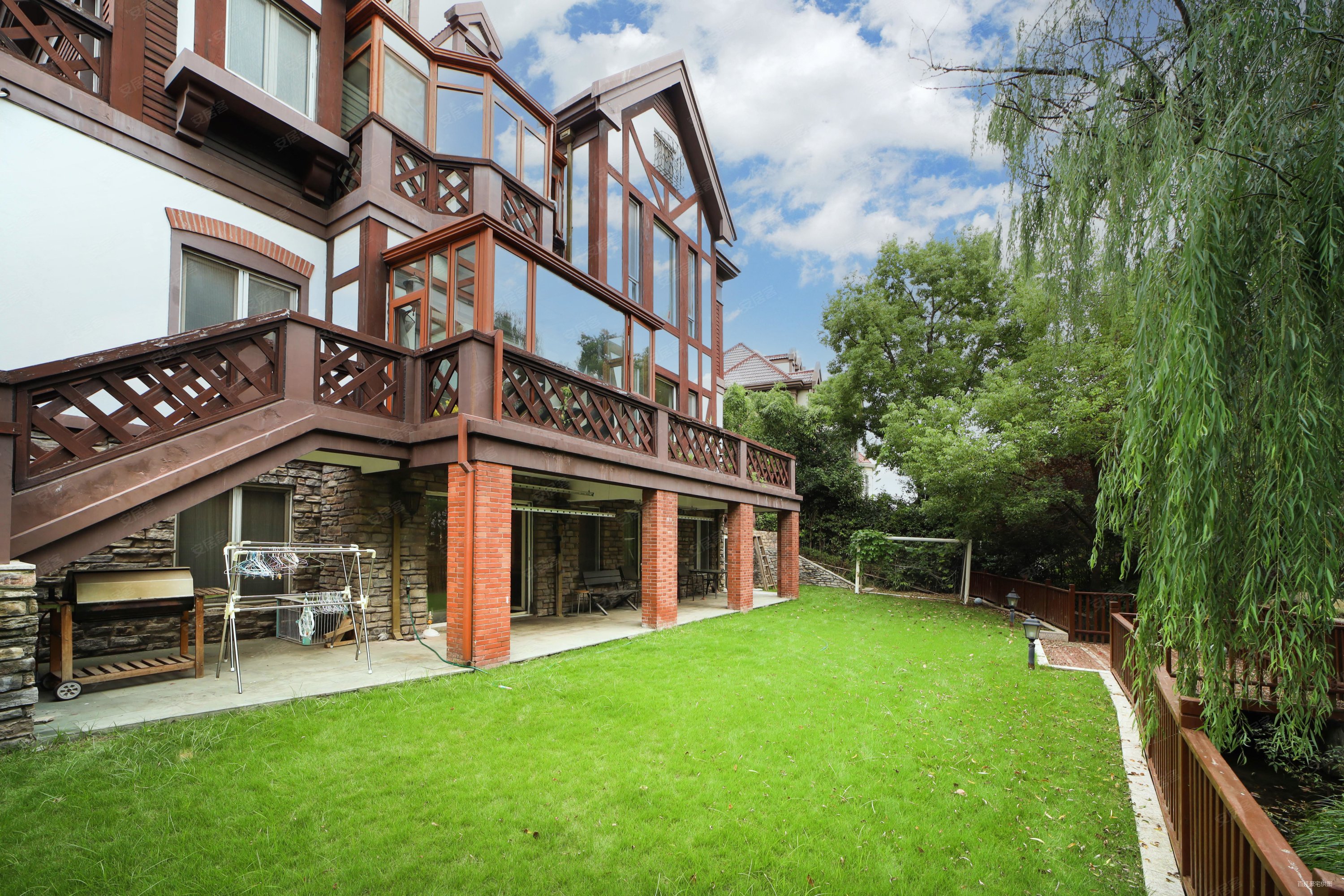 双首层全明地下室设计 碧云 英式都铎风独栋,云间绿大地(别墅)二手房