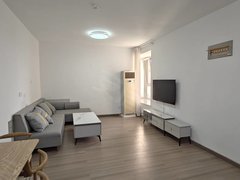 威海经区皇冠万象城四期，带车位，精装2室，带空调，随时看房出租房源真实图片