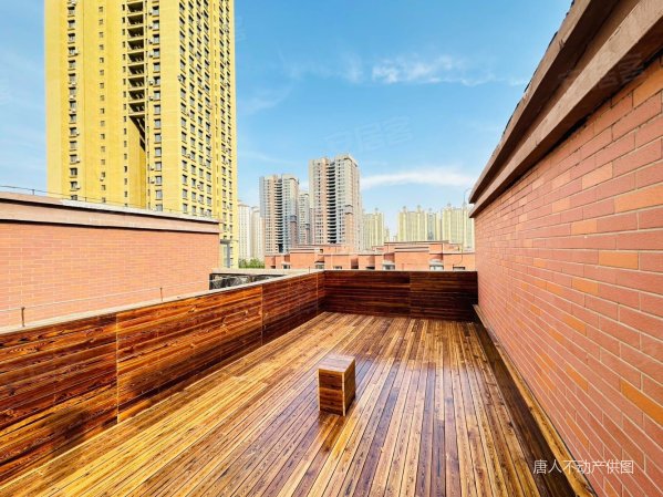 宏发英里蓝湾 多层 带阁楼 有大露台 近地铁 精装修 可议