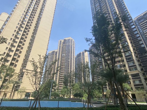 澜月府小区,朝南户型,三房两厅两卫,南北对流.出租房源真实图片