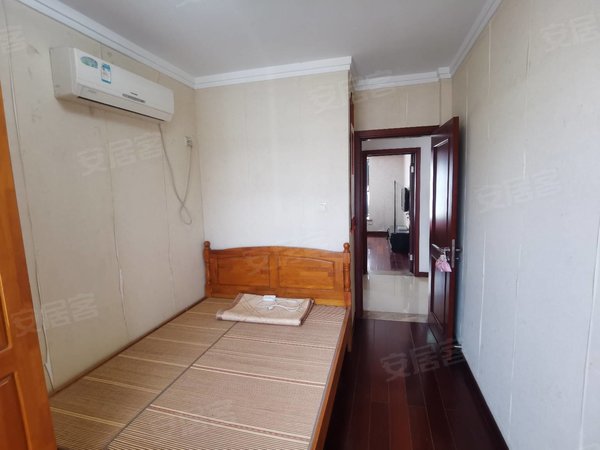 苏州吴中越溪石湖华城石湖华城靠近苏职大sm广场小区相当安静适合陪读