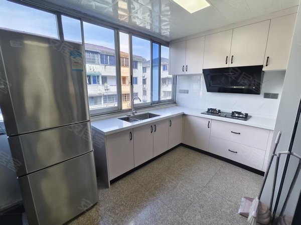 金华婺城婺城江南江滨小区江南靠近轻轨，世贸，彩虹桥，五中，装修好，家电家具齐全采光好出租房源真实图片