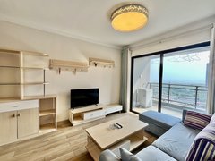 北海银海海神广场精装修两室一厅 电梯房 近菜市场 附近就是海滩 南北通出租房源真实图片