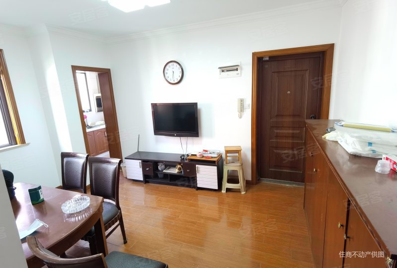 徐泾北城海棠馨苑(南区) 交通便利 板楼 高楼层视野好