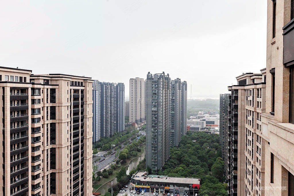 河西地铁口南师附中直属海珀星晖正荣滨江紫阕新空精装房