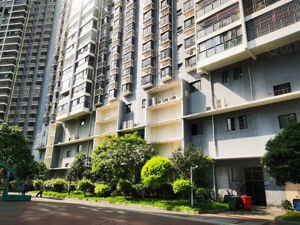 南宁青秀长湖路长湖景苑青秀区长湖路地铁口南湖边青秀万达超大四房