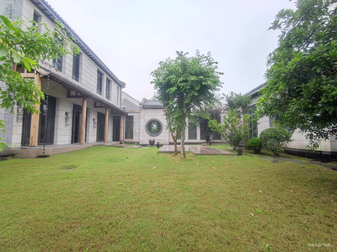 全上海仅31户,中式园林别墅,花园1200平,西南双面临大河,夏都融庭二手