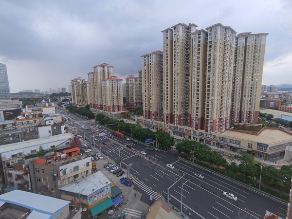 广州黄埔南岗逸富广场东区 逸富广场 家私电齐全 交通方便 价格可谈