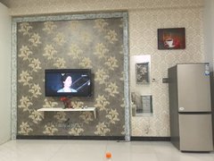 泗洪青阳街道顺河路可日租,有网,押一付一电梯17楼精装可以做饭,有移门出租房源真实图片